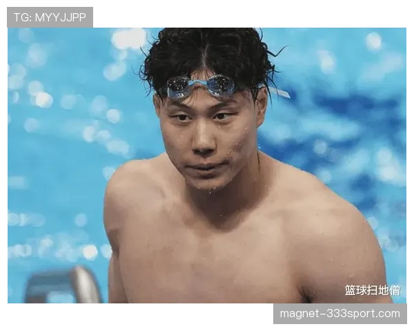 覃海洋没带手机进更衣室？感觉他这是自断财路啊！