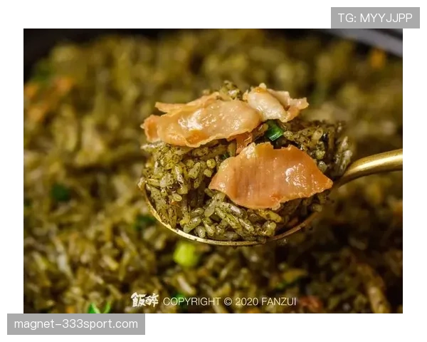 阿尔瓦雷斯训练完吃牛排那架势,普通人一周工资都没那块肉贵吧? 阿尔瓦雷斯训练完吃牛排那架势,普通人一周工资都没那块肉贵吧?